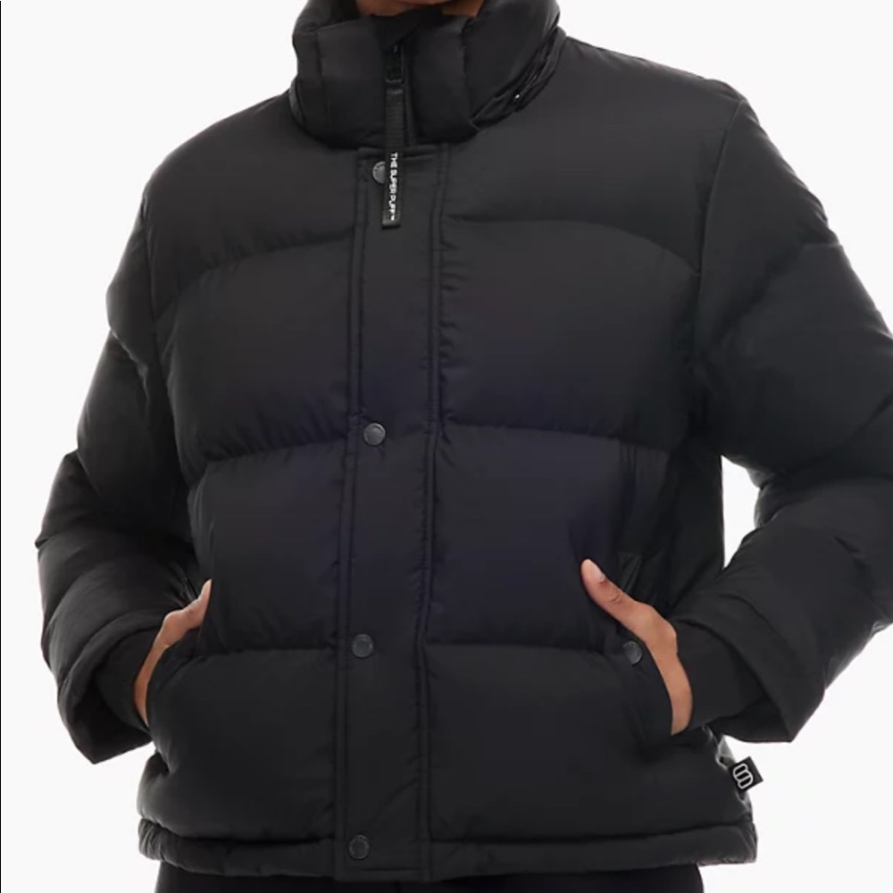 Aritzia Super Puff Shorty Black Matte